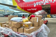 Những chuyến bay Vietjet chở đầy yêu thương