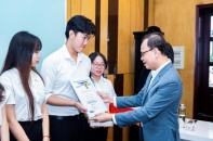 Eximbank trao học bổng trị giá 300 triệu đồng cho sinh viên đại học kinh tế Thành phố Hồ Chí Minh