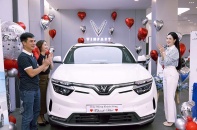 VinFast triển khai chiến dịch “Mãnh liệt vì tương lai Xanh” - Hỗ trợ toàn dân chuyển đổi sang xe điện