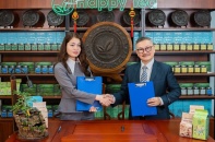 Nghệ sĩ nhân dân Trần Đức đồng hành cùng trà Shan Tuyết Happy Tea trong phát triển thương hiệu