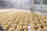 Có gì bên trong quy trình sản xuất mì ăn liền tại Acecook Việt Nam?