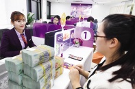 Ngân hàng tư nhân trỗi dậy, lãi lớn nhờ đầu tư trái phiếu, cho vay lĩnh vực rủi ro cao