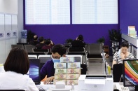 Siết tín dụng chứng khoán, bất động sản là không có căn cứ