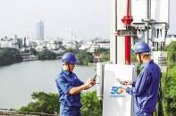 Doanh thu truyền thống giảm, các nhà mạng viễn thông “bẻ lái”