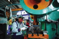 GDP quý III tăng trưởng âm 6,17%, 9 tháng tăng 1,42%