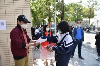 Mở cửa trường học thế nào khi học sinh chưa tiêm vắc-xin