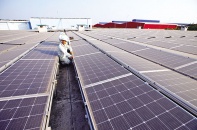 Khó làm điện mặt trời mái nhà tự dùng