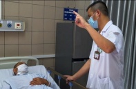 Lại “nóng” ngộ độc rượu chứa cồn công nghiệp