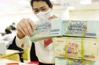 Áp lực lên lãi suất còn lớn