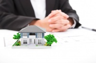 Vốn ngoại "rình rập" thị trường 100 triệu dân