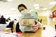 Tín dụng khựng lại và nỗi lo nợ xấu