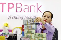 Ngân hàng rầm rộ cho vay bất động sản