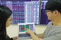 Công ty chứng khoán sôi động tăng vốn trước thềm nâng hạng