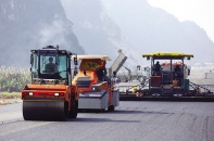 “Kích” đầu tư công để thúc tăng trưởng