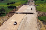 Tăng tốc giải ngân để thúc tăng trưởng