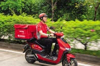 Sàn thương mại điện tử tăng phí: Gánh nặng đè lên vai nhà bán hàng