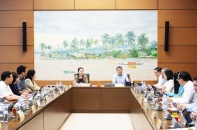 Không đánh đổi ổn định vĩ mô lấy tăng trưởng