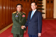 Thủ tướng Nguyễn Tấn Dũng tiếp Tổng tham mưu trưởng Quân đội Nhân dân Lào 