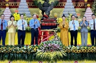 Quảng Ninh gắn biển công trình Cung Trúc lâm Yên Tử chào mừng 60 năm ngày thành lập Tỉnh