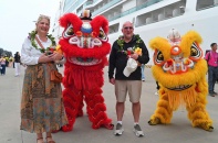 Quảng Ninh rộn ràng đón khách du lịch “xông đất” đầu năm mới Bính Ngọ