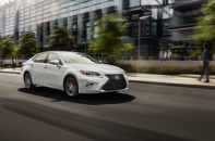 Lexus nâng cấp ES350, giới thiệu ES250 hoàn toàn mới