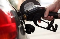 Ô tô đổ xăng A95 Petrolimex đi không nổi?
