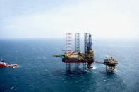 Giá dầu thô Việt Nam xuất bán cho khách hàng Trung Quốc cao hay thấp?