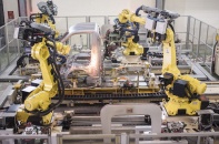 Doanh nghiệp sản xuất ô tô lo “è cổ”, đội chi phí vì thuế thu trước hoàn sau 