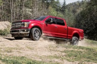 "Mê" Ford F 150 Raptop, khách phải chọn đường không chính hãng 