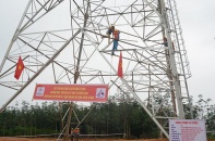 Dự án Đường dây 500 kV mạch 3: Giải phóng mặt bằng chậm tiếp 2 tháng 