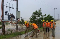 Công ty Điện lực Hà Tĩnh nỗ lực khôi phục cấp điện 