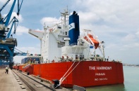 Tàu Harmony Hòa Phát chở 80.000 tấn than cập cảng Dung Quất 