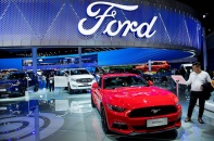 Cổ phiếu Ford giảm 10% do thiếu chip