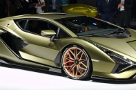 Lamborghini sắp tung ra phiên bản PHEV của Urus, Huracan và Aventador 