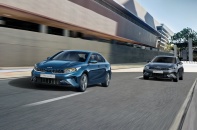 KIA K3 Premium có chức năng sưởi, làm mát ghế ngồi ở hàng trên