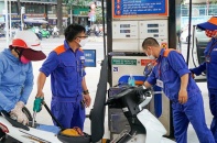 Giá xăng RON95 tại Malaysia là 13.000 đồng/lít nhưng không dễ nhập về Việt Nam