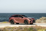 Lexus RX thế hệ thứ 5 có 4 phiên bản giá từ 3,43 tỷ đồng