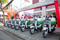 Lotteria Việt Nam dùng xe máy điện của Honda để giao hàng