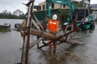 EVNNPC dốc sức khắc phục hậu quả của bão số 10, sớm cấp điện trở lại 