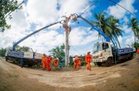 EVNCPC: Cấp điện trở lại cho gần 85% khách hàng bị ảnh hưởng bởi bão số 13 (Kalmaegi)