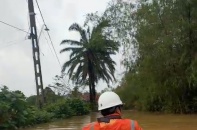 EVNCPC khôi phục cấp điện cho gần 132.000 khách hàng bị ảnh hưởng ngập lụt