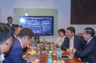 Tổng giám đốc EVN làm việc với lãnh đạo Huawei