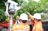Thời tiết hạ nhiệt, tiêu thụ điện đã giảm nhưng không quên tiết kiệm điện