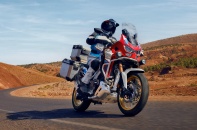 Honda Africa Twin 2026 bắt đầu bán từ 15/6 với giá từ 540,9 triệu đồng