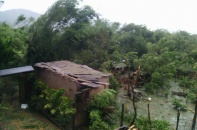 Sơ bộ thiệt hại do bão số 10: 4 người tử vong, gần 30.000 ngôi nhà bị sập và hư hỏng