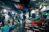 Đề xuất lập trạm kiểm soát chất lượng nông sản tại chợ Long Biên 