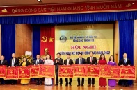 Cục Thống kê Hải Phòng đón nhận Cờ thi đua của Bộ Kế hoạch và Đầu tư
