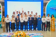Chủ tịch Quốc hội Trần Thanh Mẫn tham quan gian trưng bày của TP. Hải Phòng tại Hội Báo toàn quốc 2026