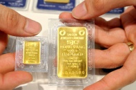 Tiền lại đổ về tài sản an toàn, vàng miếng SJC vượt 42 triệu đồng