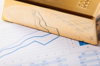 Vàng lên giá dịp cận Tết, lãi suất qua đêm bật tăng từ đáy